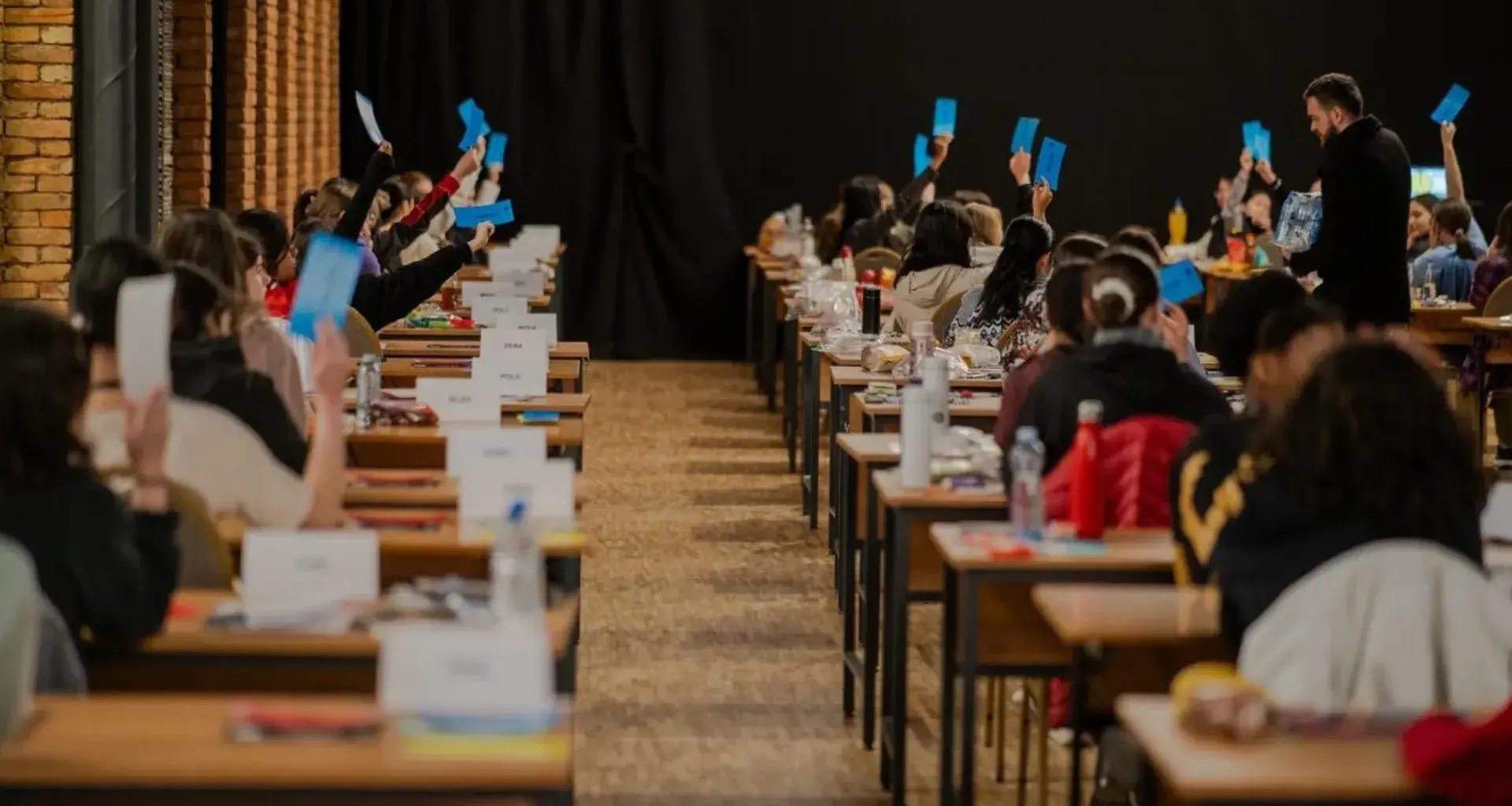 Andrea Cascante y Alejandra Muñoz, estudiantes de la PrepaTec Cuernavaca, obtuvieron medallas de bronce representando a México en la Olimpiada Europea Femenil de Matemáticas (EGMO por su siglas en inglés) 2025.