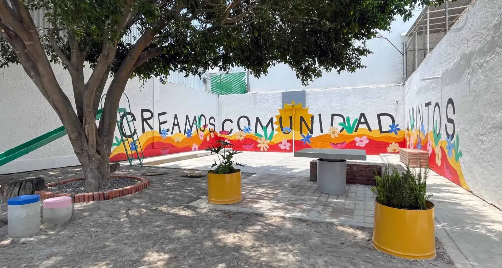 Estudiantes de Arquitectura del Tec, rehabilitan parque en la colonia Los Girasoles