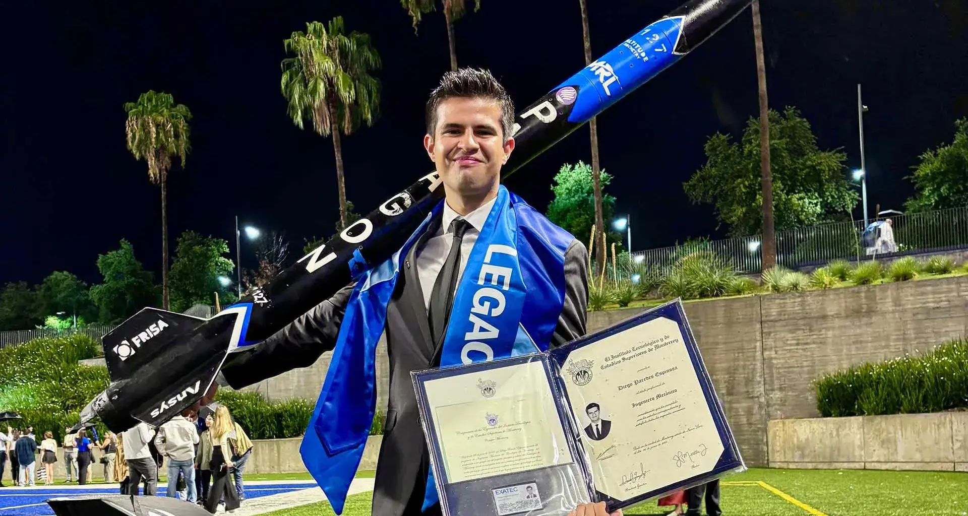 Emprende en cohetes y trabajará en Tesla