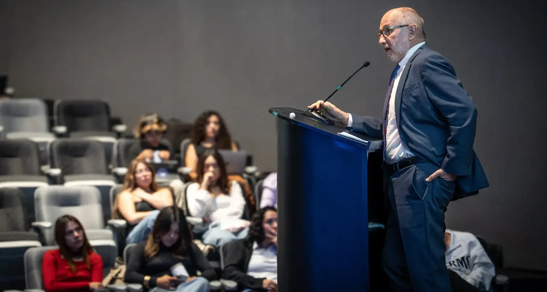 José Ramón Cossío, ofreció en el Tec campus Puebla la charla Hackeando la Sentencia: Metodología de Investigación para Juristas del Siglo 21