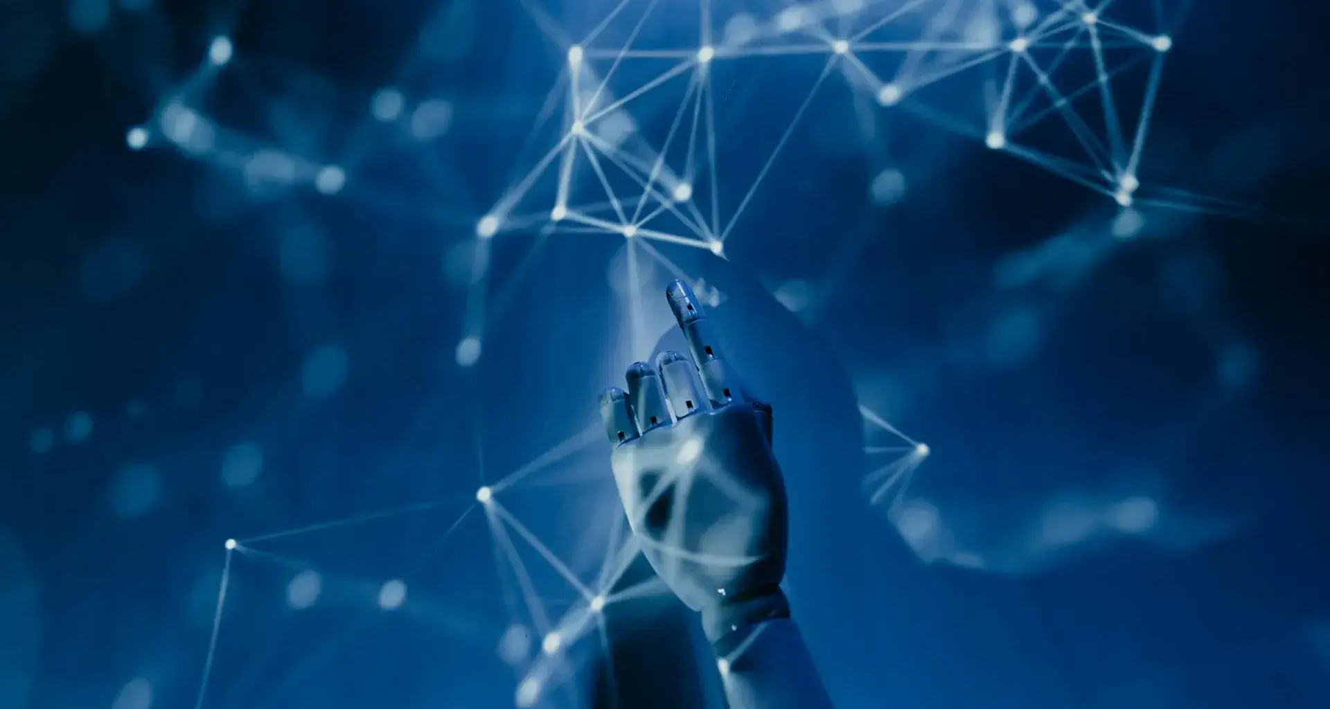 Mano robótica conviviendo con software