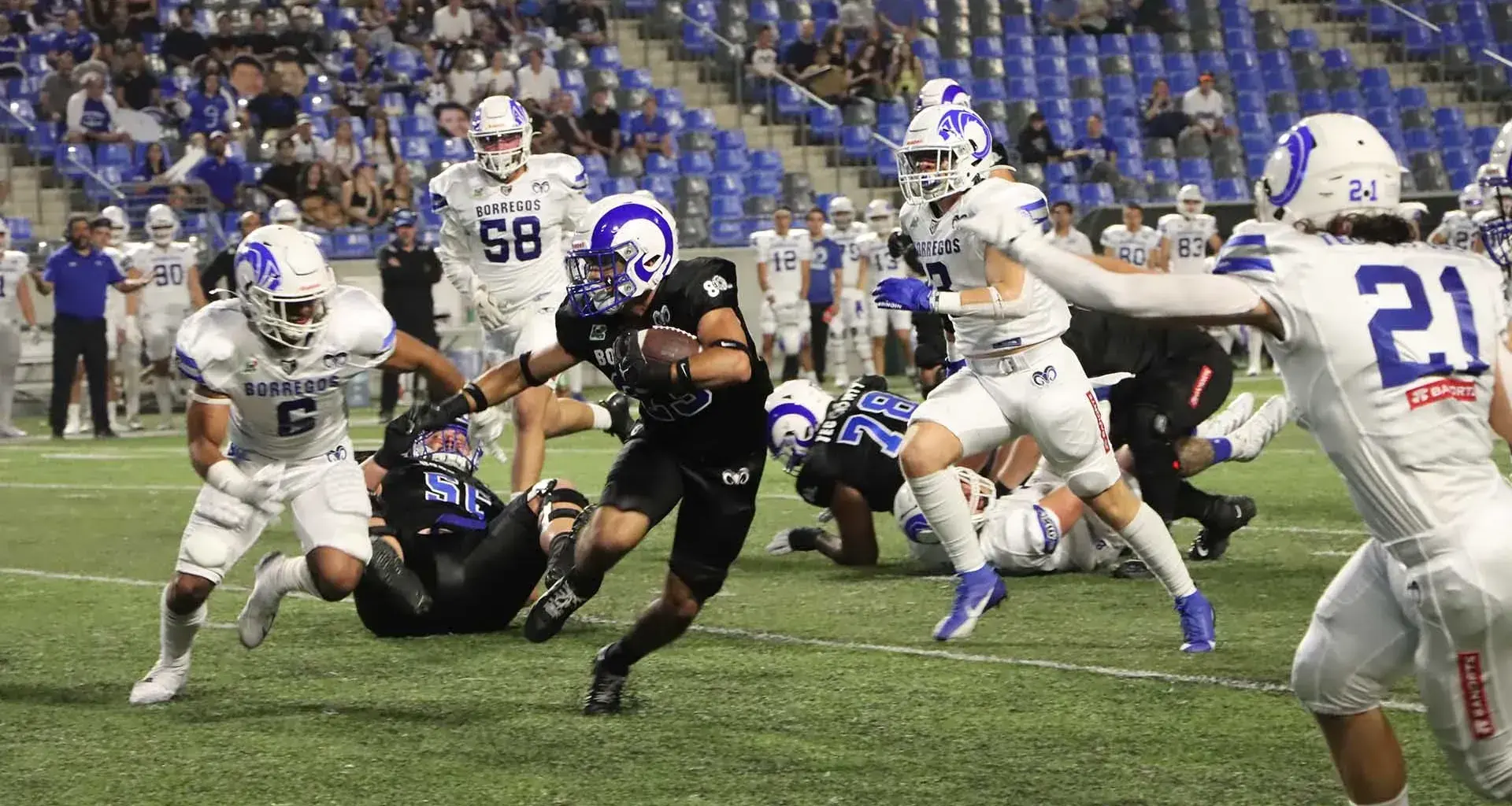 ¡Debut triunfal! Borregos MTY gana primero en casa