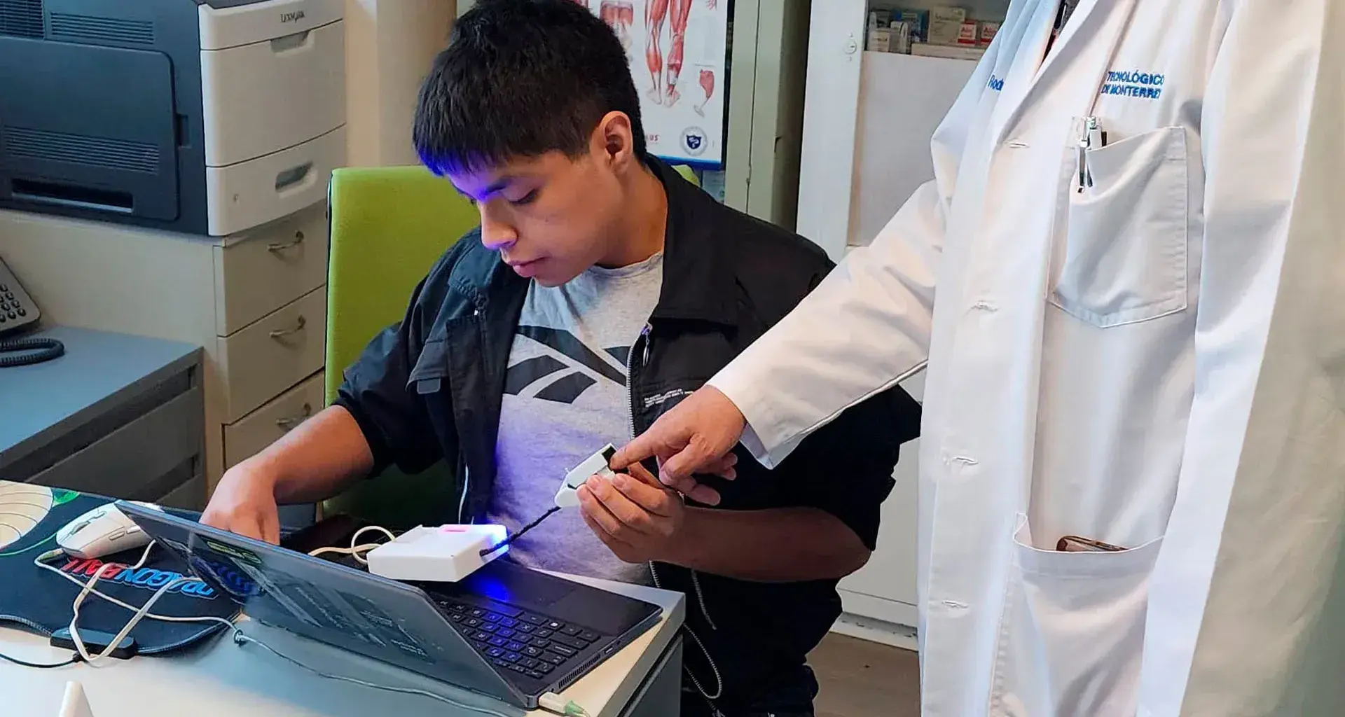 No-Needle: la innovación de mexicanos que mide glucosa sin dolor