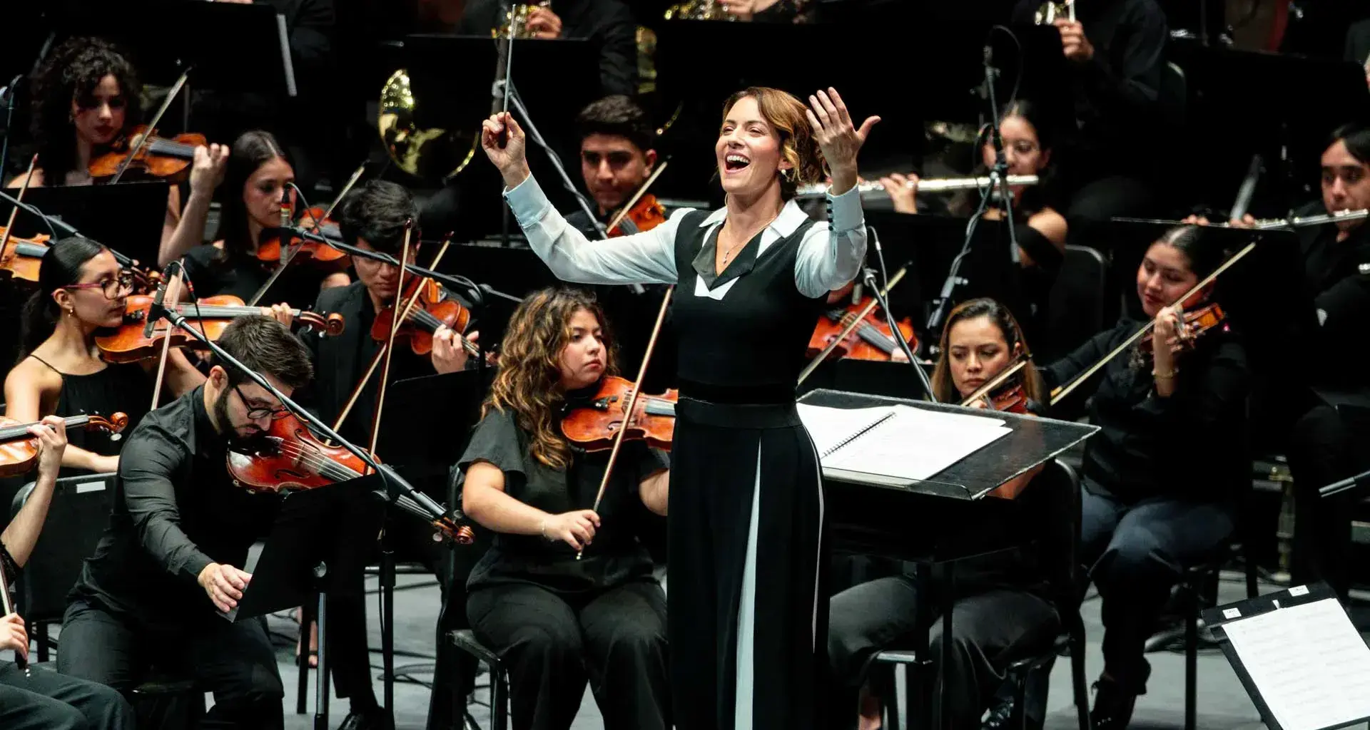 Alondra de la Parra, Tec de Monterrey.