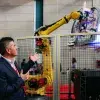 Empresas locales mostrando sus máquinas