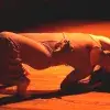 Profesora de danza del Tec campus Ciudad Juárez muestra pasos de baile aprendidos a lo largo de su carrera