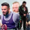 Collage de fotos de hombre levantando pesas y recibiendo una medalla. 