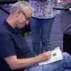 Antonio Malpica en firma de libros en Enlace Literario