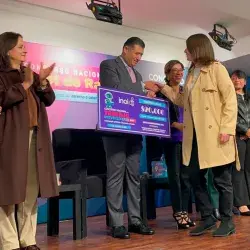 Premian a estudiantes del Tec Toluca por ensayos sobre IA y datos