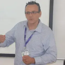 Pasión docente, consolida profesor carrera en el Tec