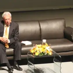 Honrarán a Vargas Llosa en Réquiem