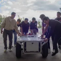 Investigación del Tec campus Puebla desarrolló un vehículo autónomo para entornos confinados