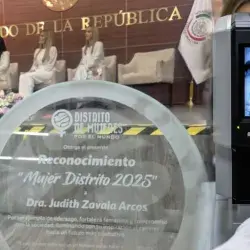 Judith Zavala, profesora Tec gana premio del Senado