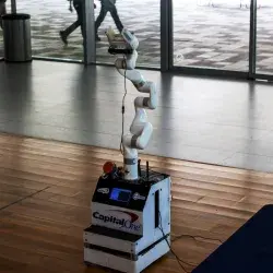 FRIDA robot created by Tec students recognized in Brazil.