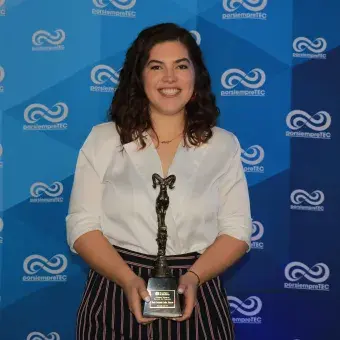 Fernanda Leduc, Premio Alumno Integral.