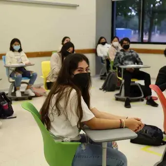 Tec Guadalajara reanuda actividad en laboratorios del campus.