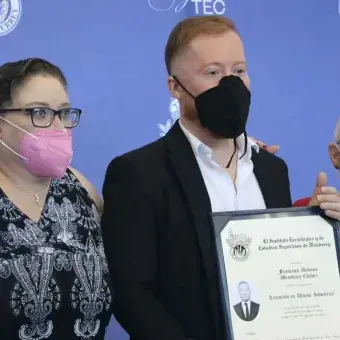 Familias enteras acompañaron a los próximos egresados del Tec. Familias enteras acompañaron a los próximos egresados del Tec.