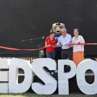 Como parte de la inauguración autoridades hicieron el corte de listón. Como parte de la inauguración autoridades hicieron el corte de listón.