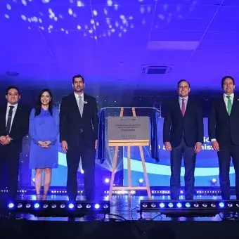 Autoridades presentes en evento de 50 aniversario de campus Saltillo.