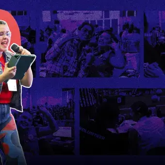 Chica adolescente sosteniendo un micrófono mientras lee de un ipad. 