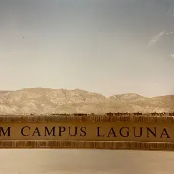 Identificador del Tecnológico de Monterrey campus Laguna a su llegada a la unidad desierto