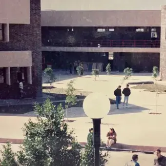 Edificio herradura del Tec de Monterrey campus Laguna