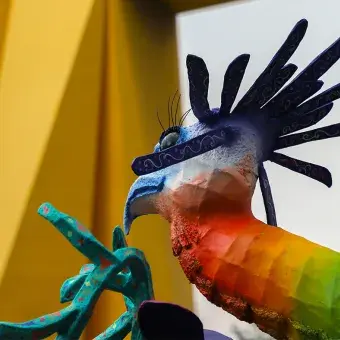 MiCEMtecuhtli, alebrije hecho por estudiantes del Tec campus Estado de México, es presentado en el Desfile y Concurso de Alebrijes Monumentales 2025.