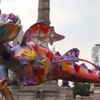 MiCEMtecuhtli, alebrije hecho por estudiantes del Tec campus Estado de México, es presentado en el Desfile y Concurso de Alebrijes Monumentales 2025.