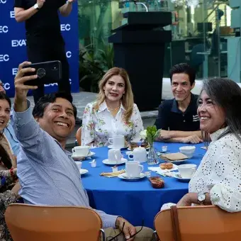 Campus Cuernavaca celebró “Regreso a Casa”, reuniendo a 137 EXATEC de 1985 a 2025 en una jornada de nostalgia, aprendizaje, clases muestra y reconocimiento a egresados con 40 años de trayectoria.